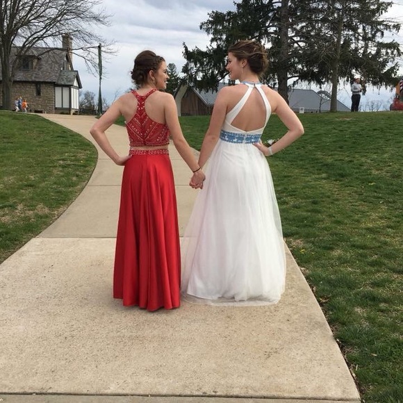 prom dress! - Picture 3 of 5